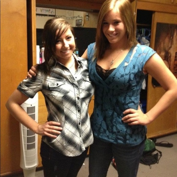 BUTTON DOWN TOP - Picture 2 of 2